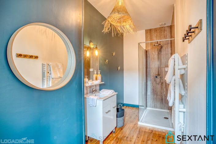 Image No.8-5 Bed Property for sale