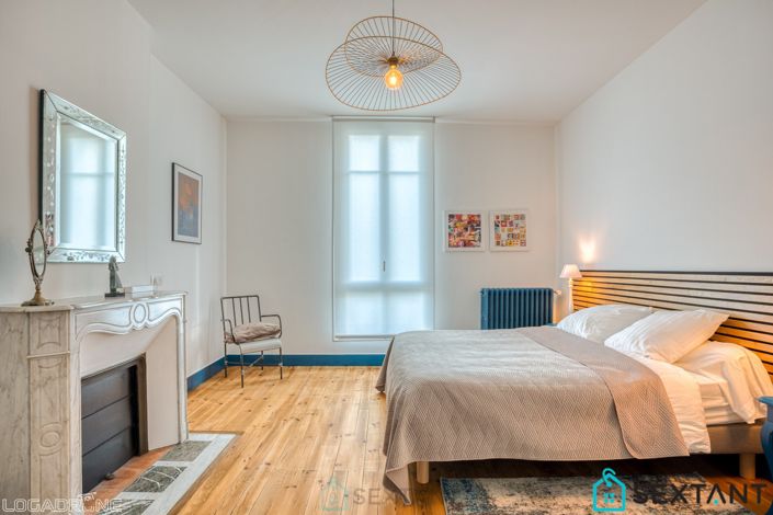 Image No.10-5 Bed Property for sale