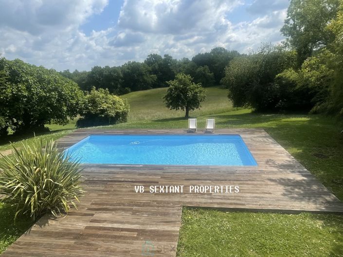 Image No.11-6 Bed Property for sale