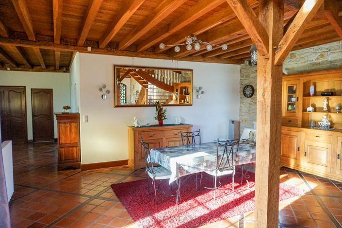 Image No.16-4 Bed Property for sale