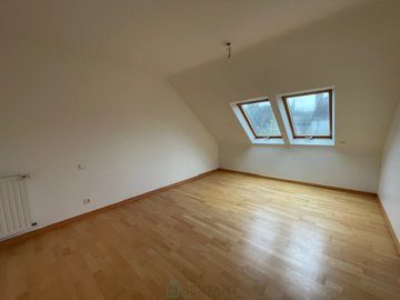 750111652989