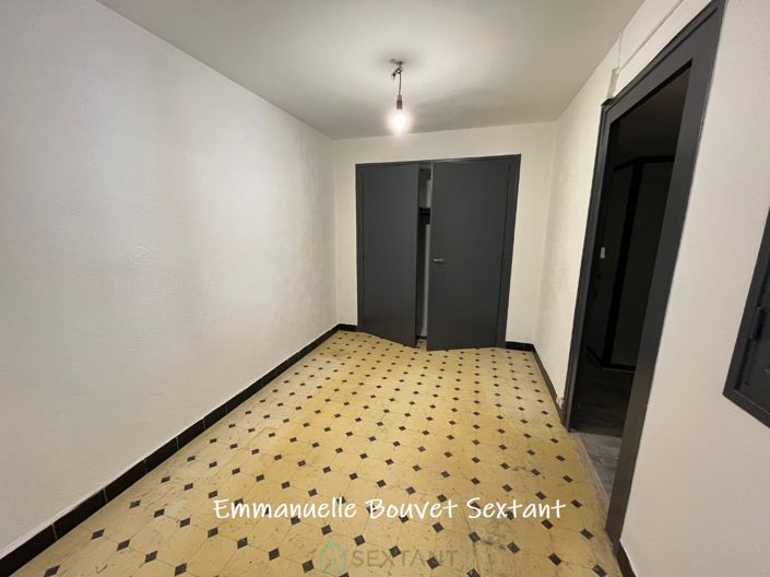 Image No.7-3 Bed Property for sale