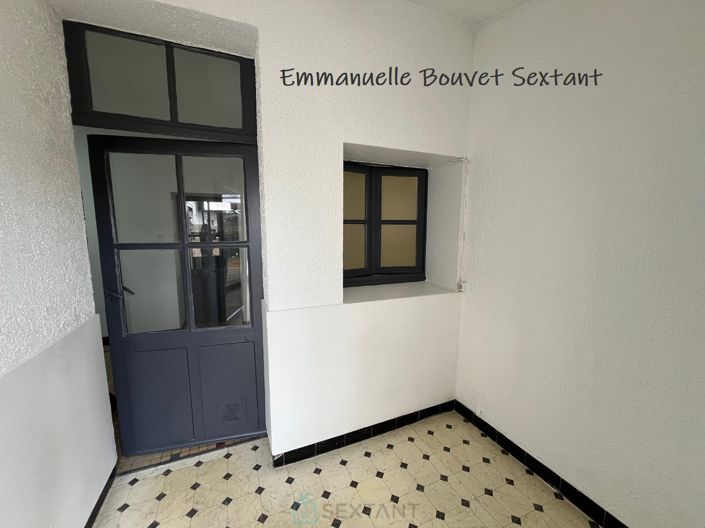 Image No.8-3 Bed Property for sale