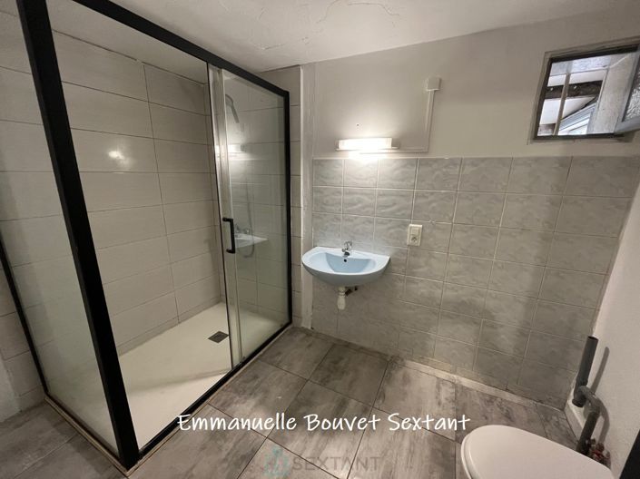 Image No.9-3 Bed Property for sale