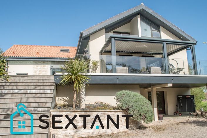 Image No.1-7 Bed House for sale