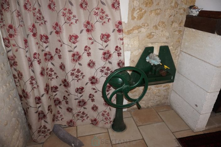 Image No.20-3 Bed Property for sale