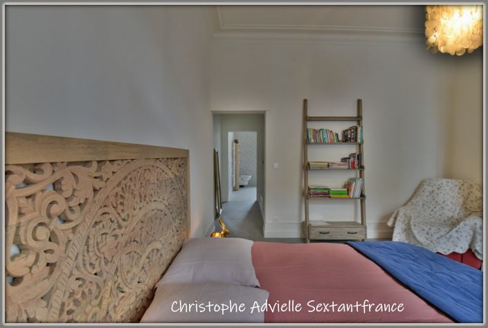 Image No.5-6 Bed Property for sale