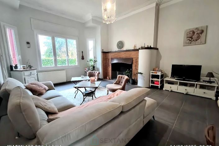 Image No.8-4 Bed House for sale