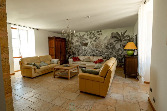 Image No.14-11 Bed Property for sale