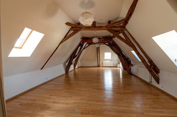 Image No.20-11 Bed Property for sale