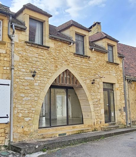 Image No.1-3 Bed House for sale