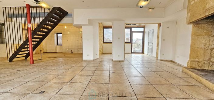 Image No.8-3 Bed House for sale