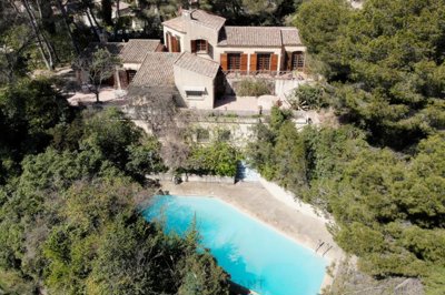 1 - Martigues, Property