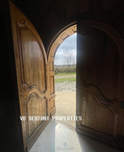 Image No.3-6 Bed Property for sale