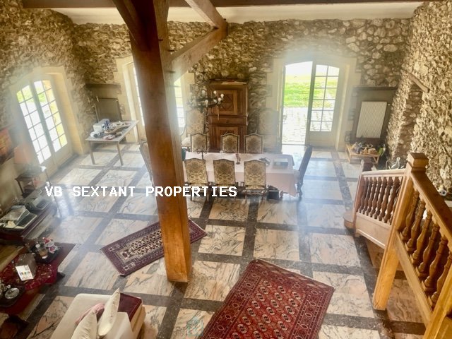 Image No.5-6 Bed Property for sale