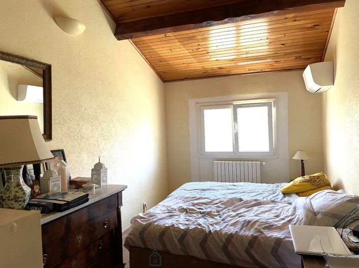 Image No.16-5 Bed Property for sale