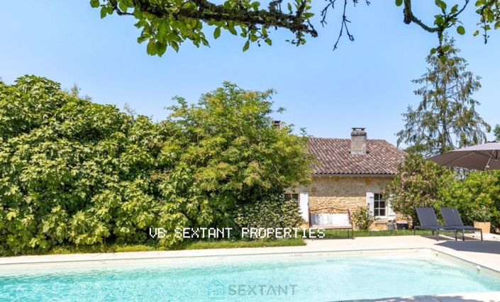 Image No.17-4 Bed Property for sale