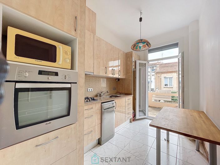 Image No.1-4 Bed House for sale
