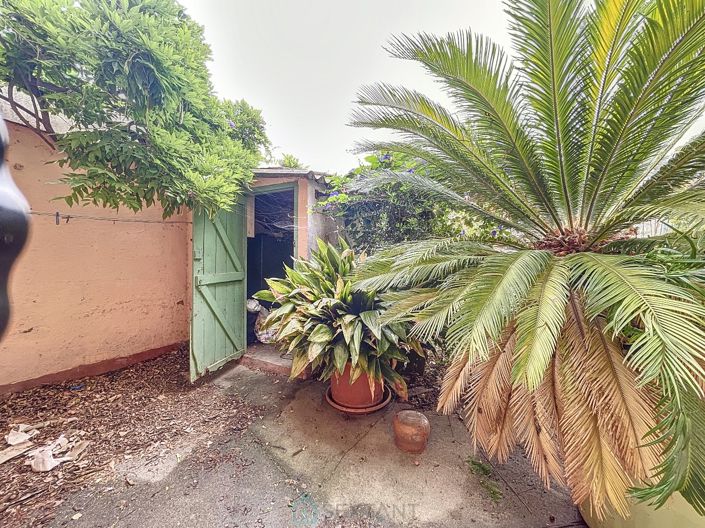 Image No.1-4 Bed House for sale