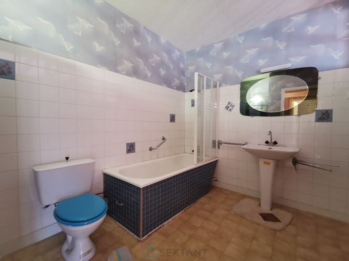 Image No.7-5 Bed Property for sale