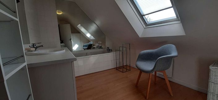 Image No.10-2 Bed House for sale