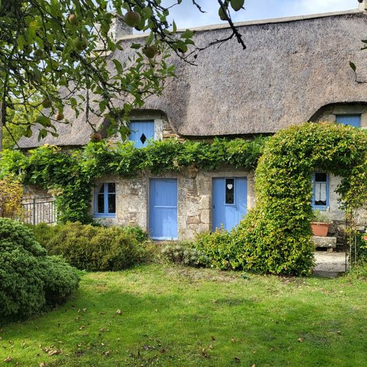 Image No.1-5 Bed Property for sale