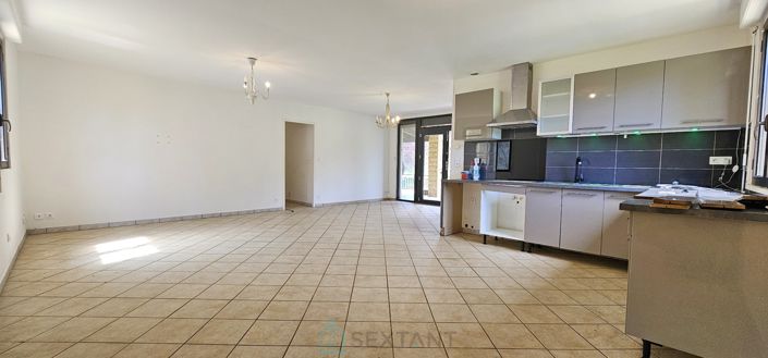 Image No.13-6 Bed House for sale