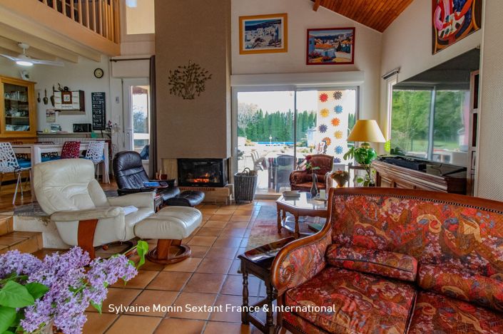 Image No.10-4 Bed Villa for sale