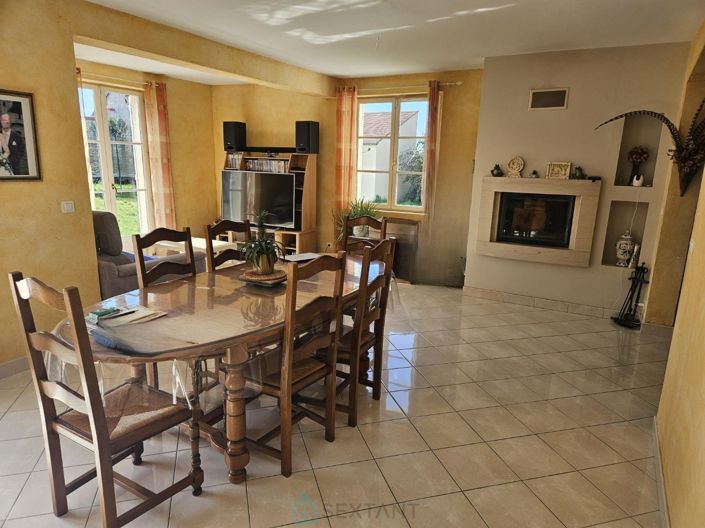 Image No.4-6 Bed House for sale