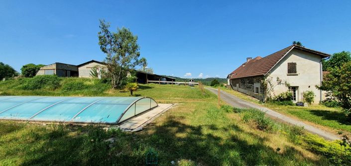 Image No.2-5 Bed Property for sale