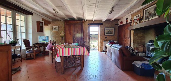 Image No.8-5 Bed Property for sale