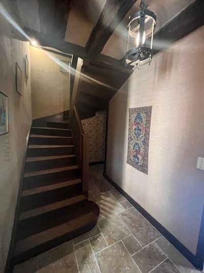 Image No.9-5 Bed Property for sale