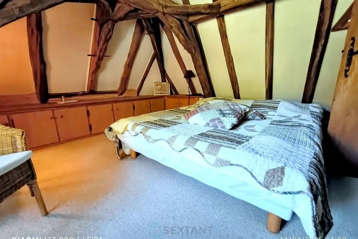 Image No.12-3 Bed Property for sale