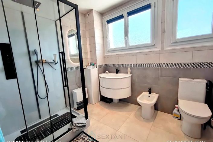 Image No.9-4 Bed House for sale