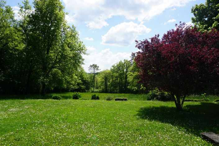 Image No.12-3 Bed Property for sale