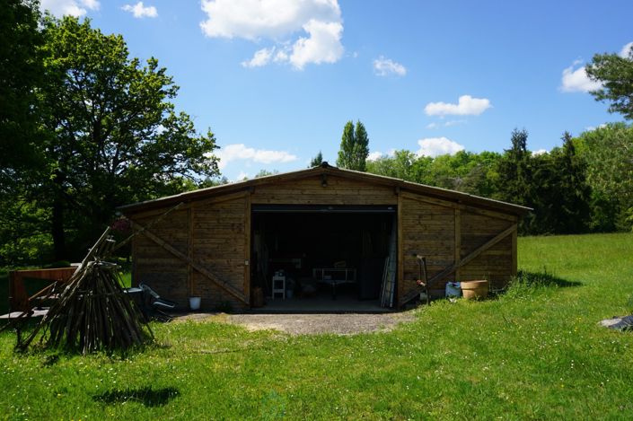 Image No.8-3 Bed Property for sale