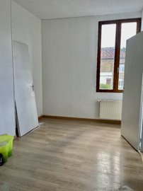 750111656327