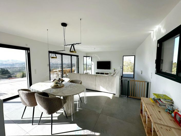 Image No.3-4 Bed Property for sale