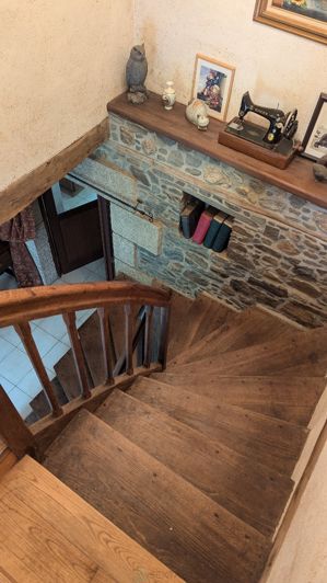 Image No.19-5 Bed Property for sale