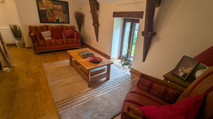 Image No.20-5 Bed Property for sale