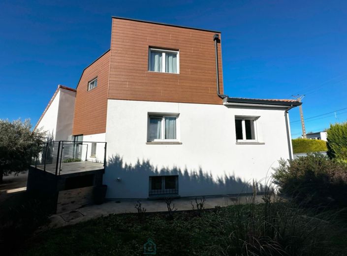 Image No.4-Villa de 3 chambres à vendre à Mirefleurs