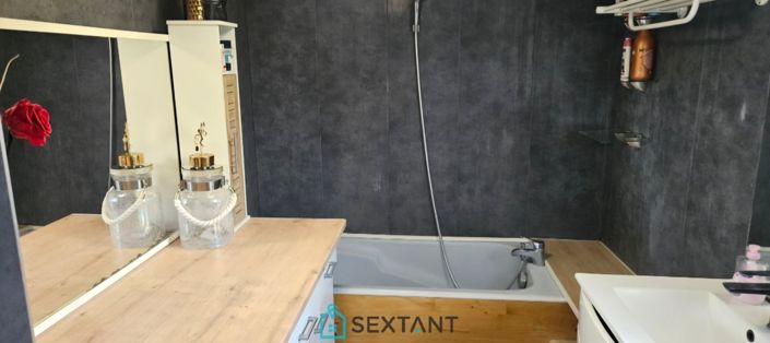 Image No.11-2 Bed House for sale