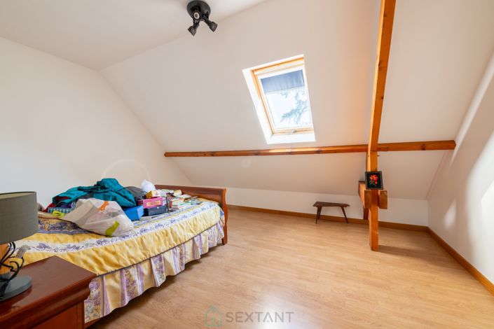 Image No.18-6 Bed House for sale