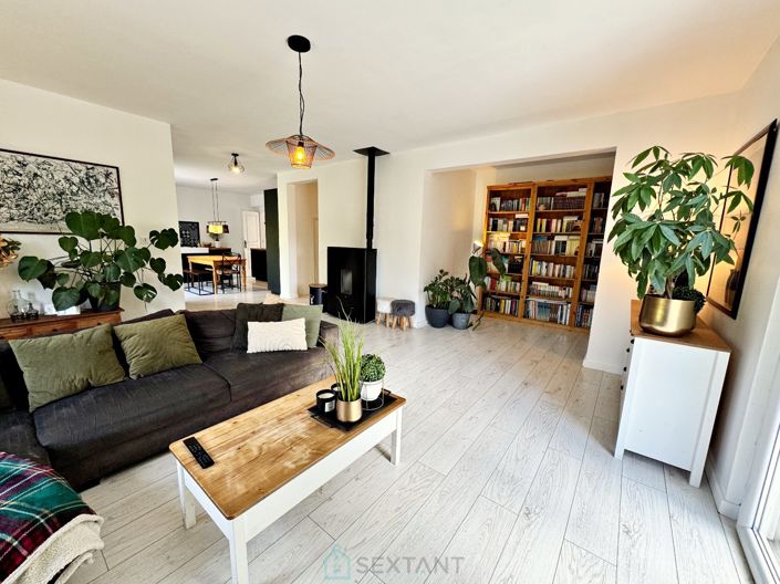 Image No.5-4 Bed Property for sale