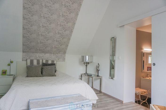 Image No.15-4 Bed Property for sale