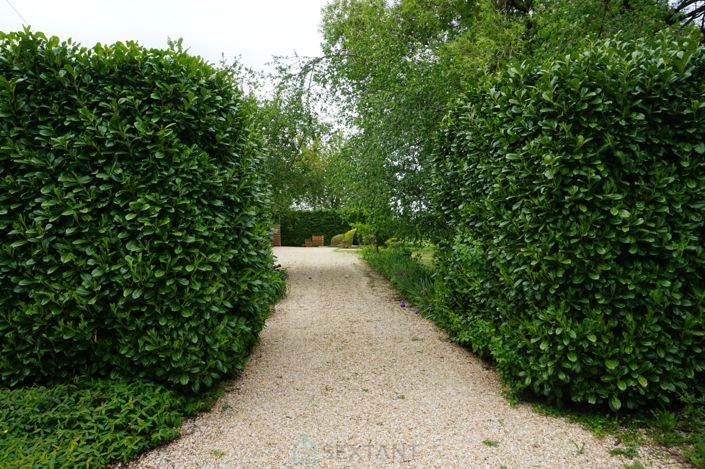 Image No.4-4 Bed Property for sale