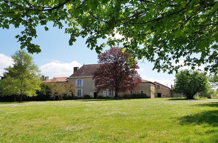 Image No.1-6 Bed House for sale