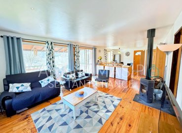 1 - Axat, Villa