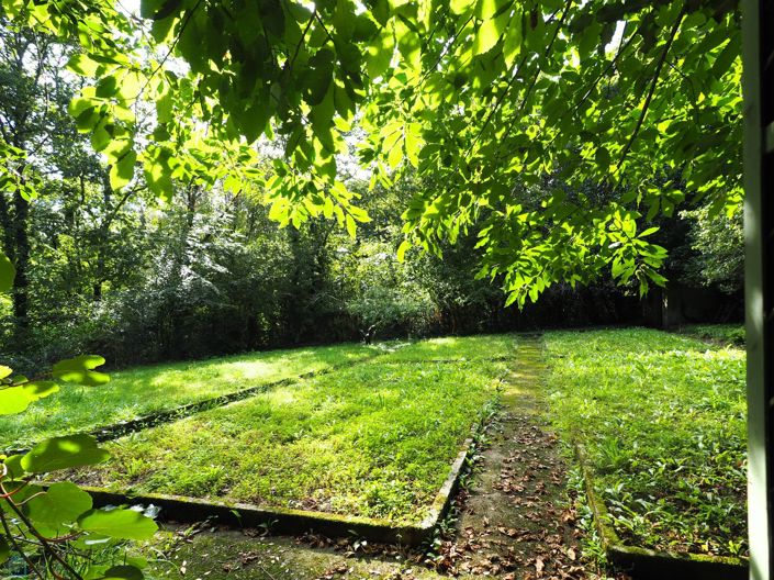 Image No.16-6 Bed Property for sale