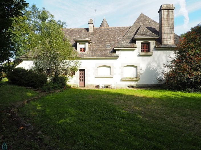 Image No.2-6 Bed Property for sale